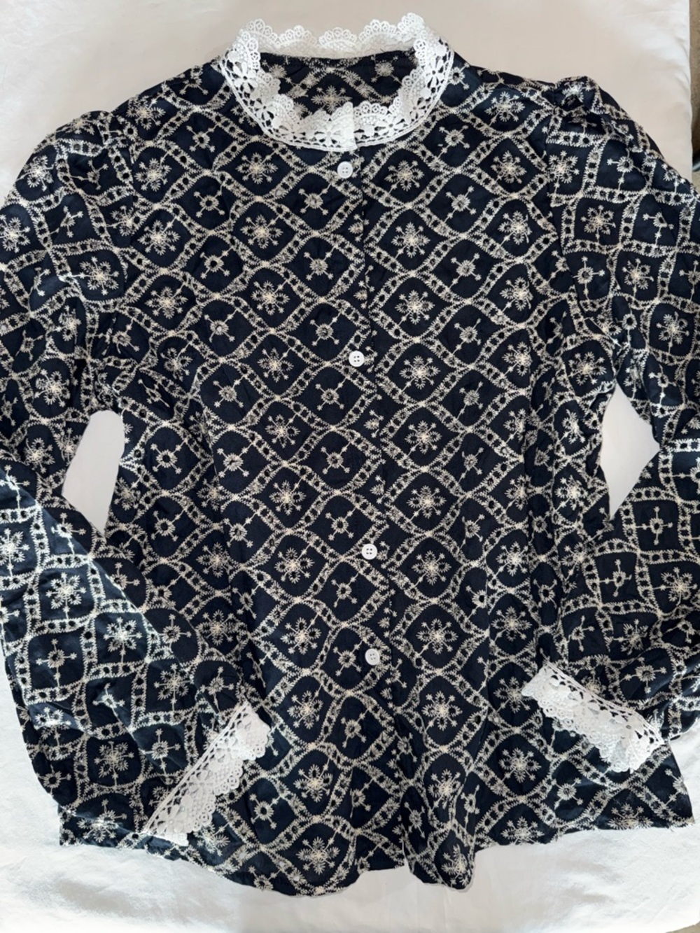 SHEIN Women’s Navy and White Lace Collar Button-Up Blouse L